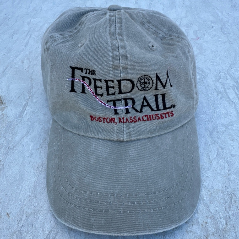 Vintage-Style Freedom Trail Cap (Boston, MA) — New With Leather Strap